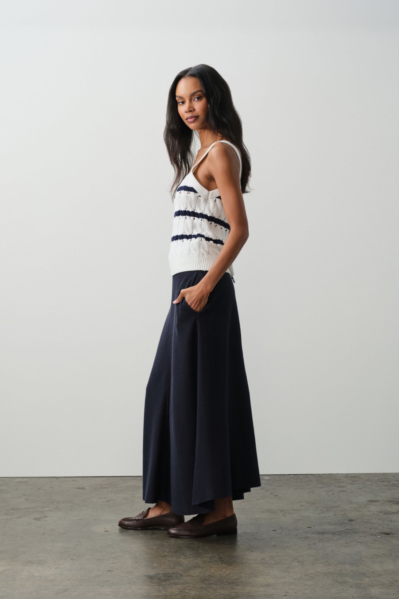 ELENA SQUARE NECK TANK