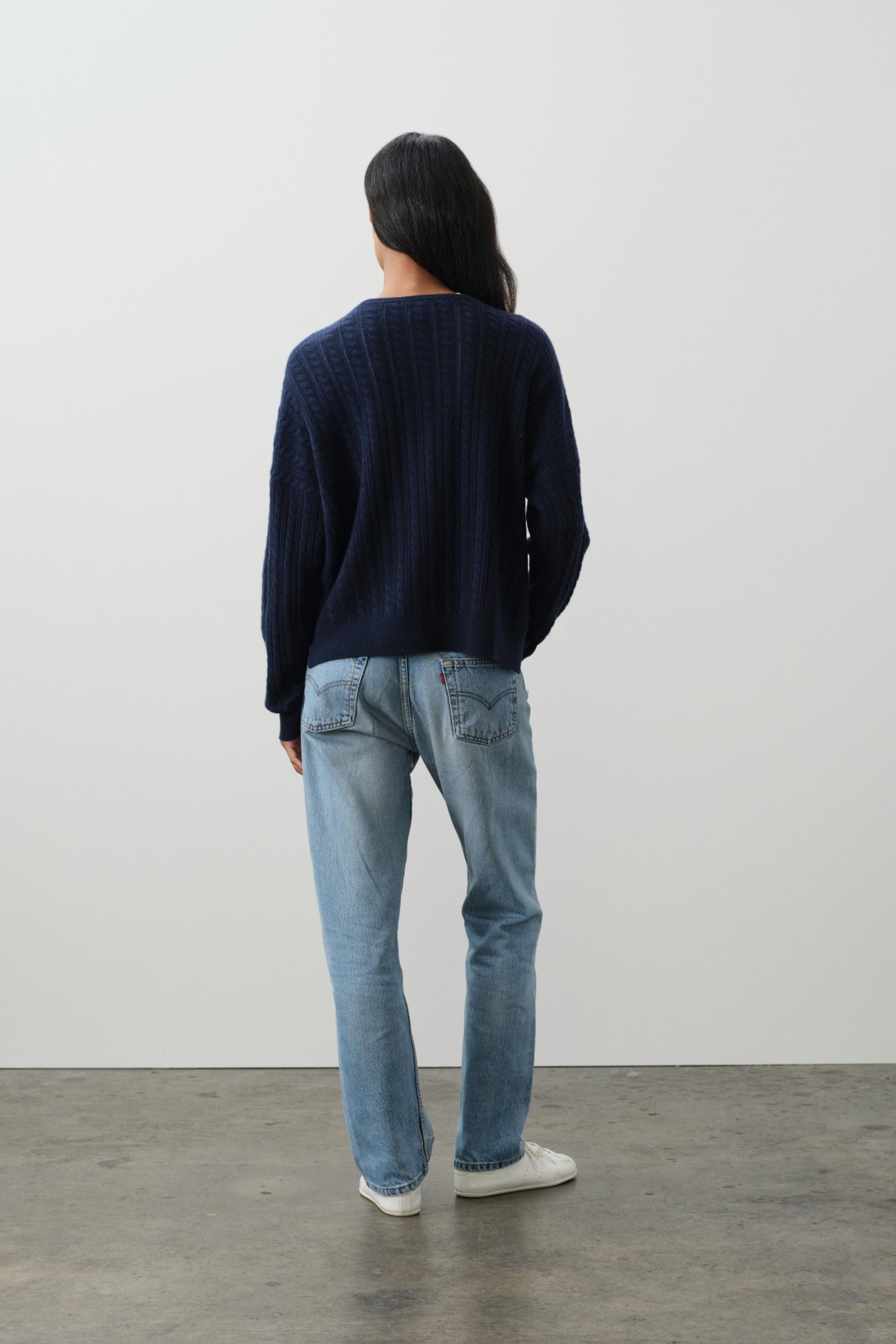 ELINA CASHMERE CABLEKNIT V-NECK