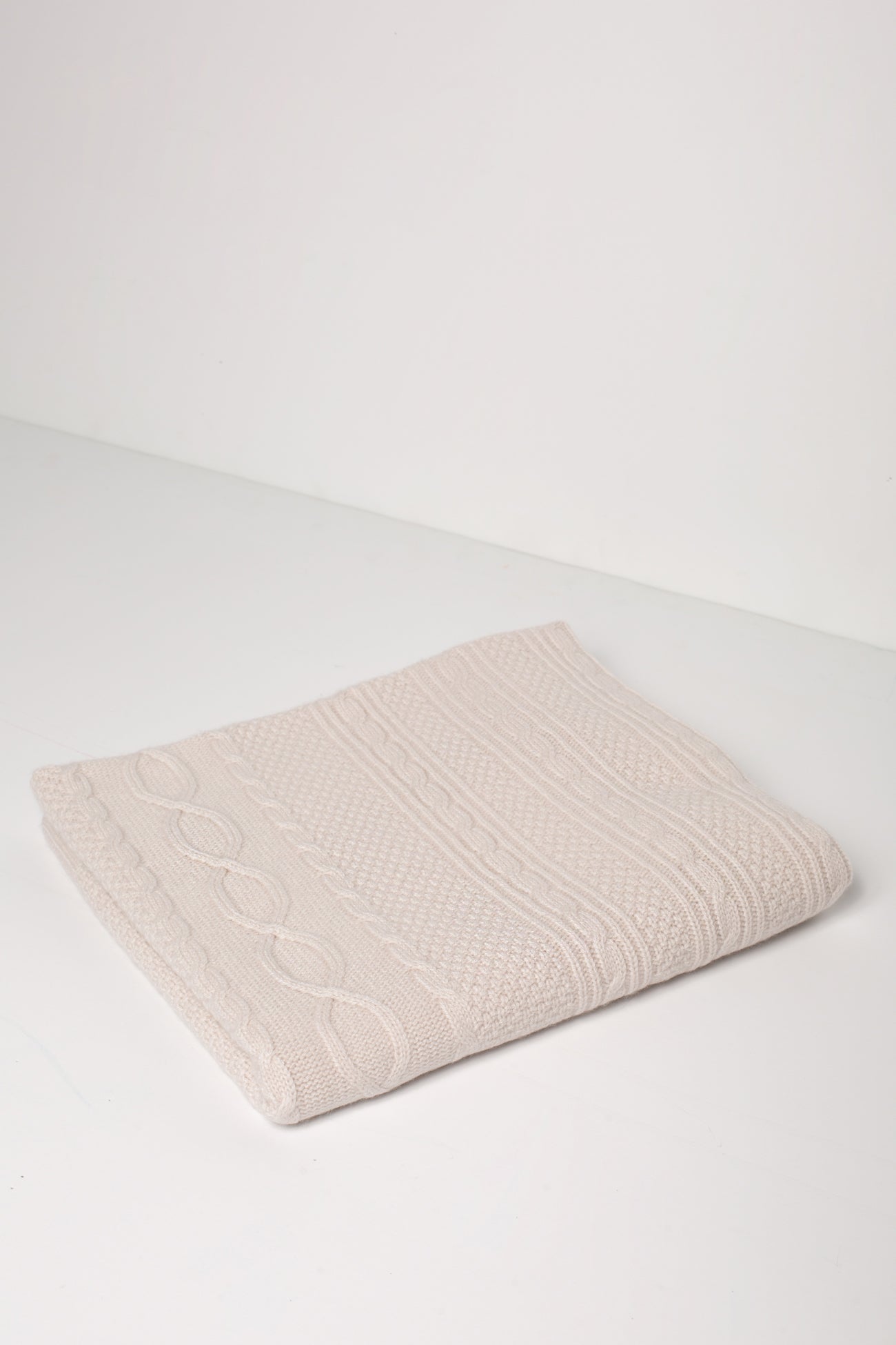 CABLE CASHMERE BABY BLANKET