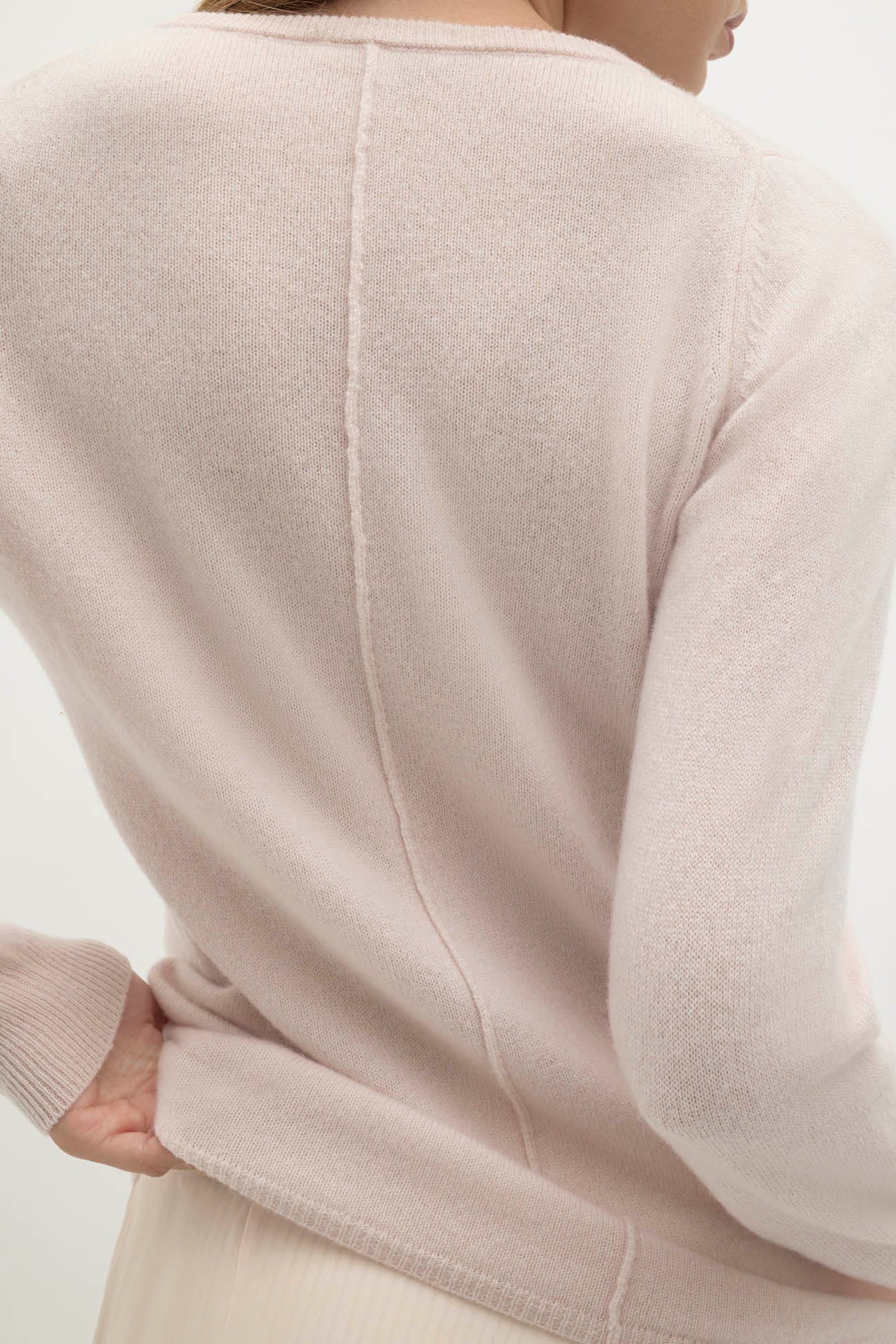 ADDY CREWNECK CASHMERE SWEATER