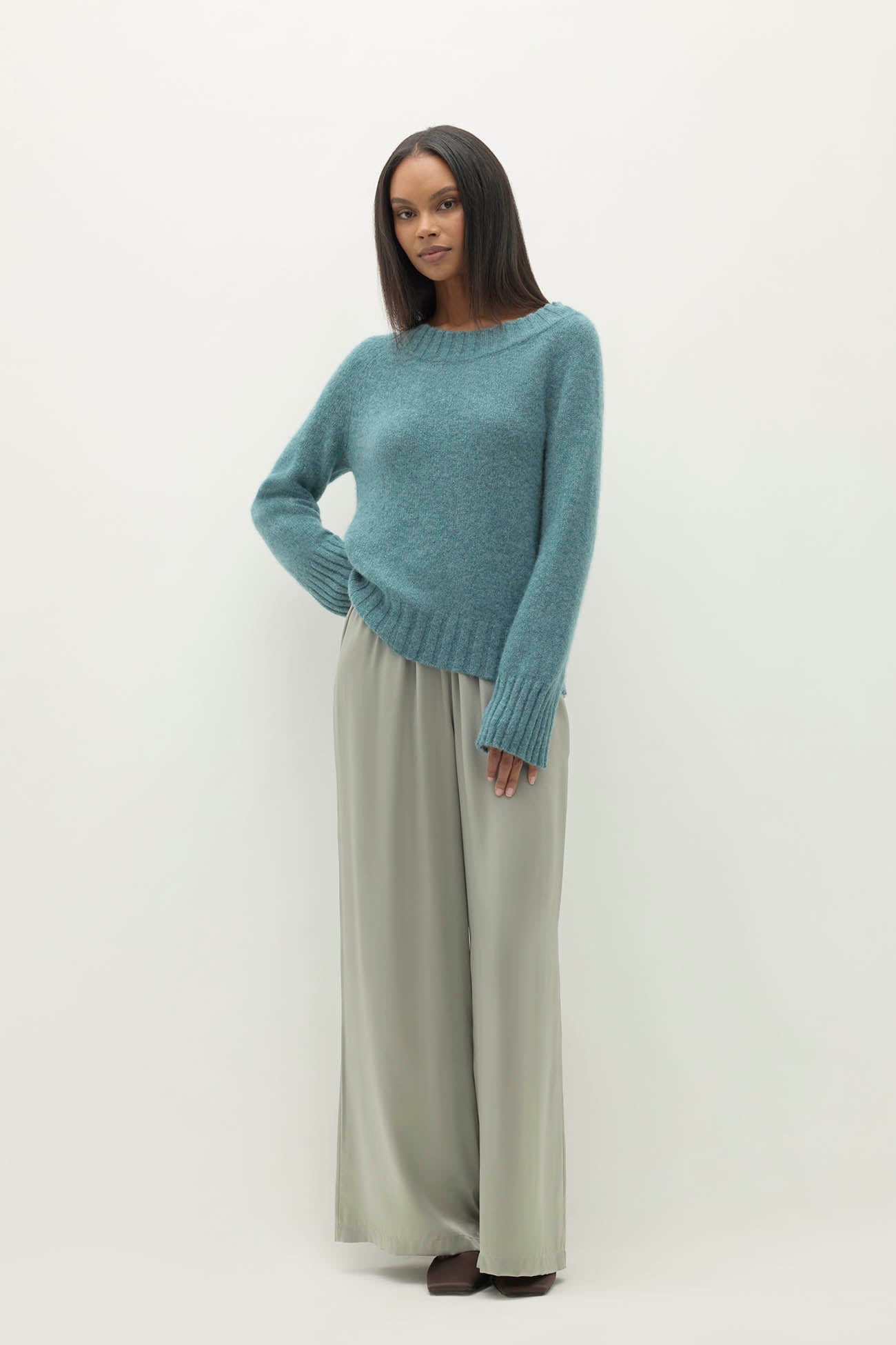 GIORGIA CLOUD SPUN CASHMERE OFF THE SHOULDER SWEATER
