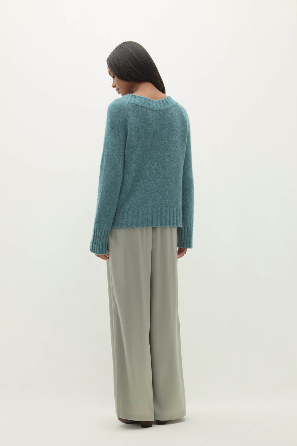 GIORGIA CLOUD SPUN CASHMERE OFF THE SHOULDER SWEATER