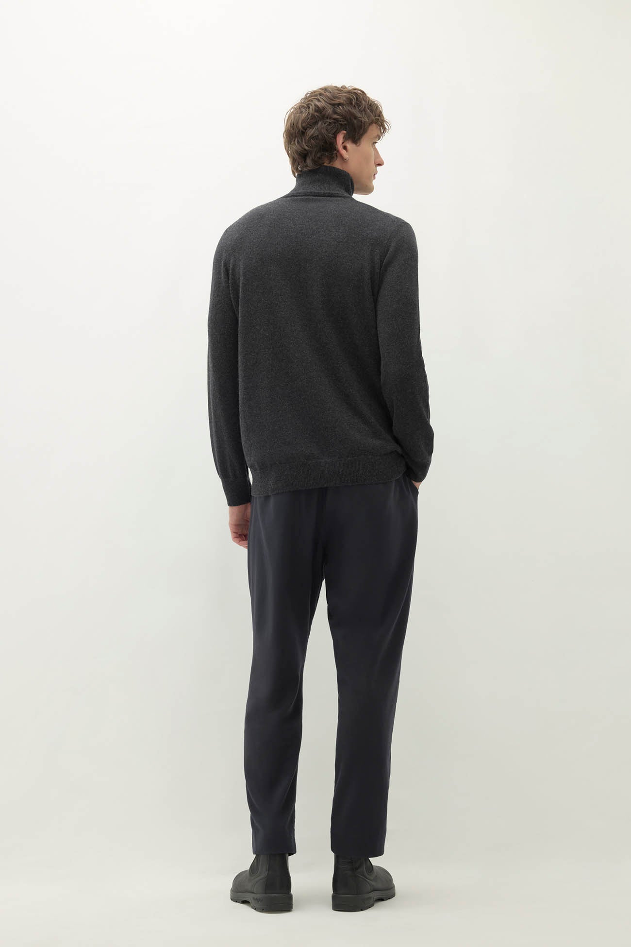 NICHOLO CASHMERE TURTLENECK