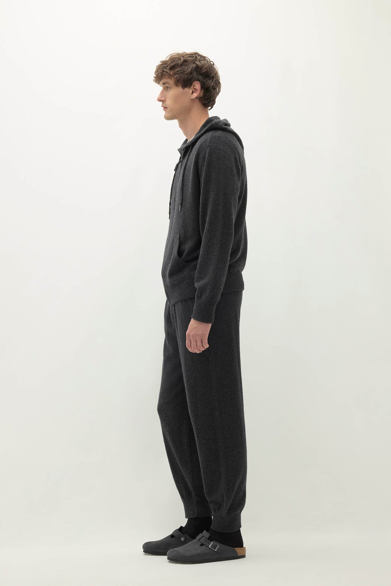 KAYDEN ZIP-UP HOODIE