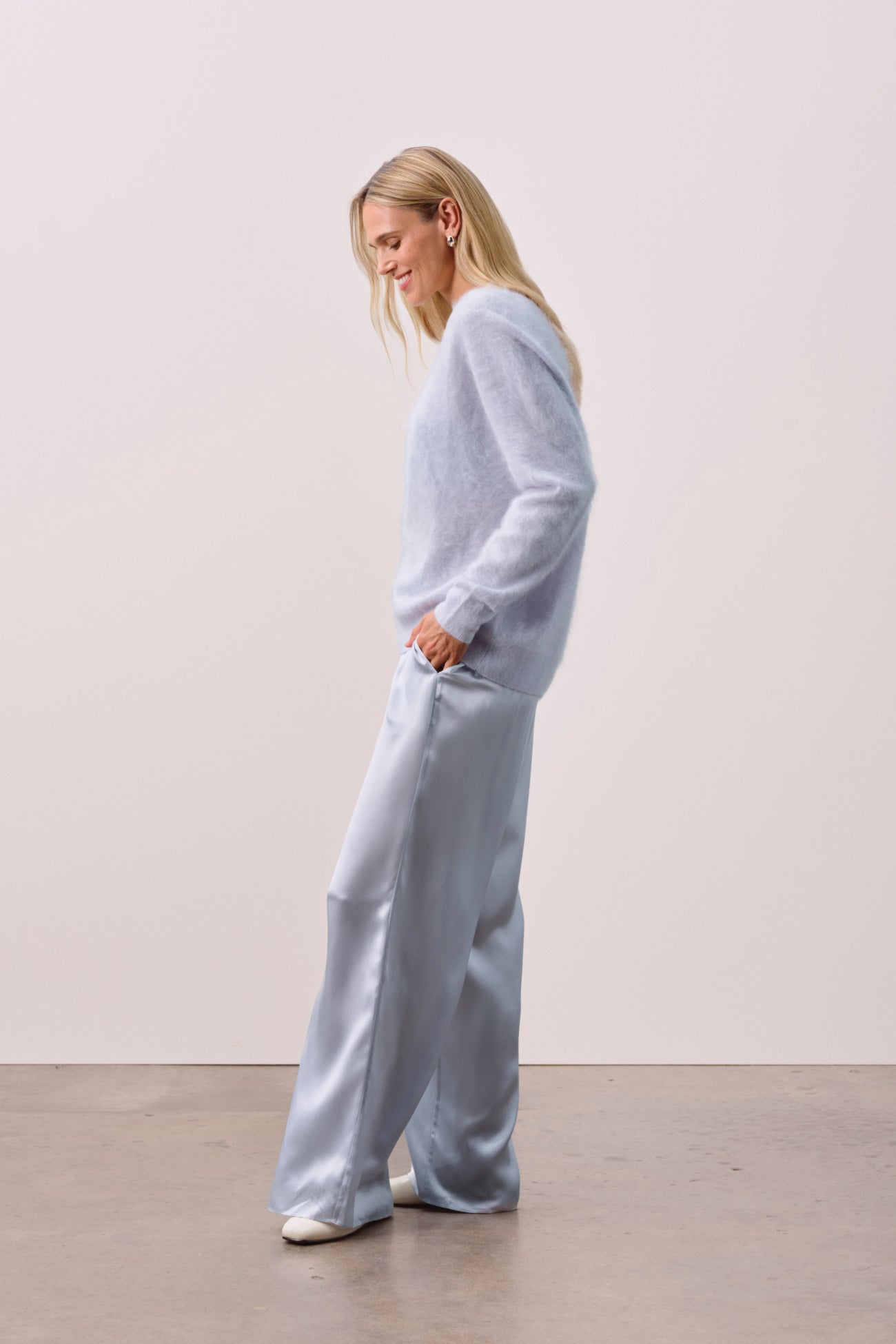 DOVE BRUSHED CASHMERE OFF THE SHOULDER SWEATER